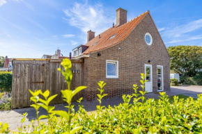 Studio 100 meter van het strand en centrum - eigen parkeerplaats.